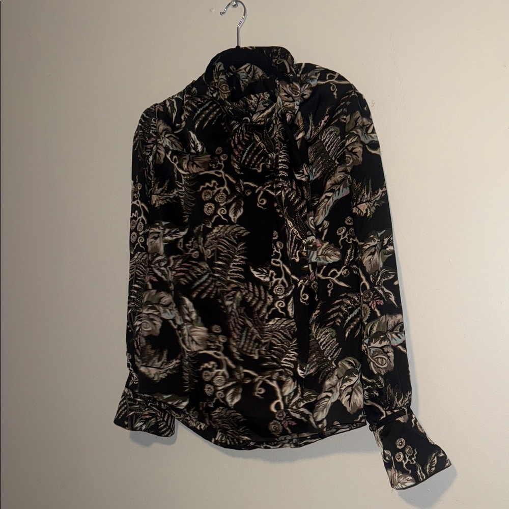 Banana Republic Dark Patterned Button Down Shirt